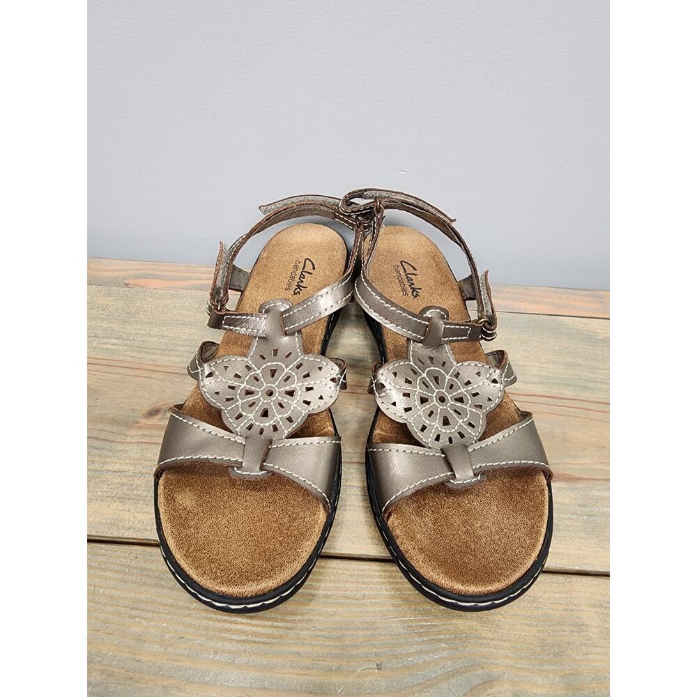 Clarks Bendables Leisa Sandals Womens Sz 8 M Strappy Bronze Metallic Comfort